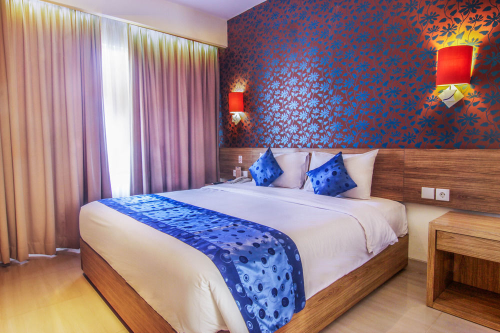 קוטה לומבוק Natya Hotel Kuta מראה חיצוני תמונה