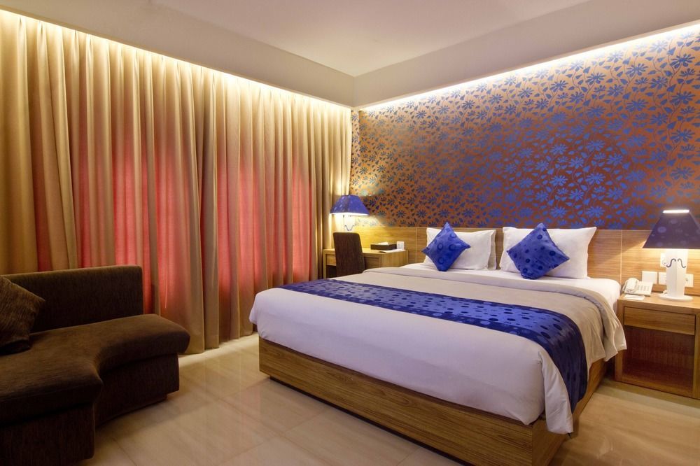 קוטה לומבוק Natya Hotel Kuta מראה חיצוני תמונה