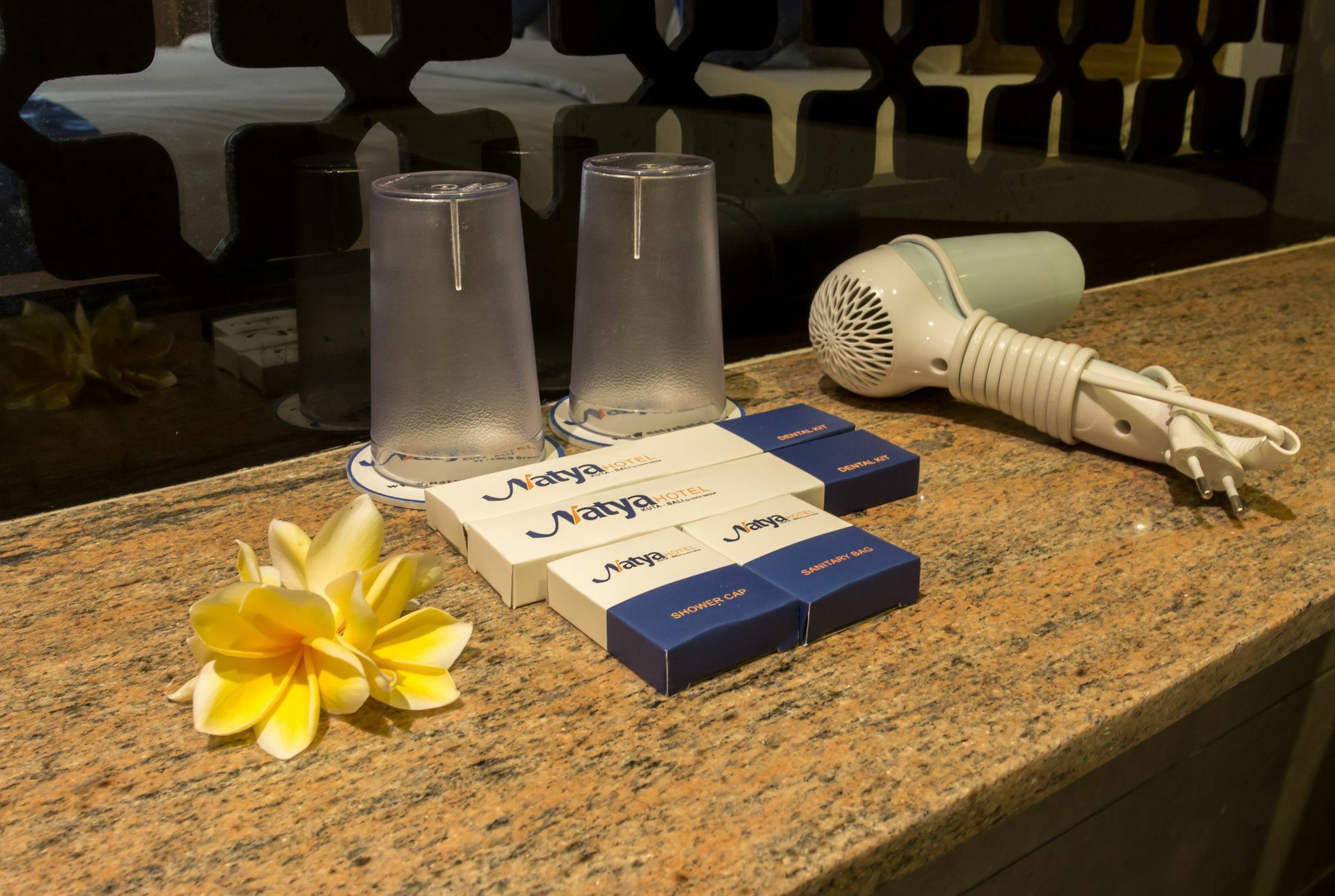 קוטה לומבוק Natya Hotel Kuta מראה חיצוני תמונה